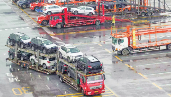 莫斯科，已经跑满了中国汽车