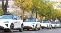 萝卜快跑，人类慢跑