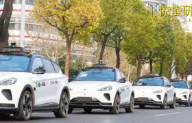 萝卜快跑，人类慢跑