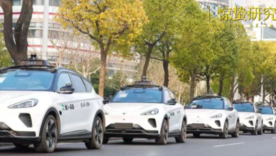 萝卜快跑，人类慢跑