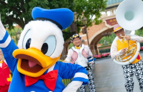 清华大学把迪士尼“天价”打下来了！1亿中产破防了...