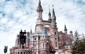 门票719，谁给了迪士尼涨价的勇气？