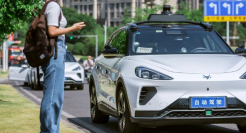 萝卜快跑，动了谁的蛋糕？