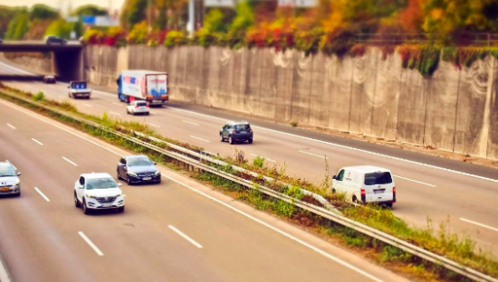 萝卜快跑，让谁不满？