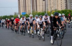 这届年轻人超爱自行车