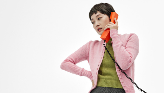 Prada官宣马伊俐，复古电话联结共鸣