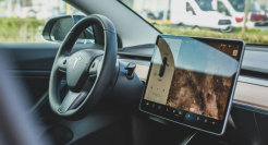 特斯拉又“崩了”，马斯克再画饼