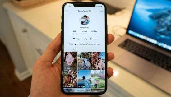 抖音再攻图文，不止“围猎”小红书