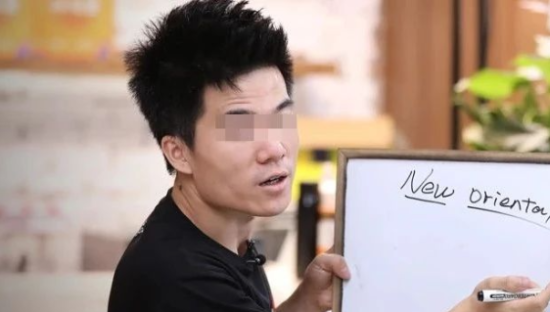 暴跌近30%，东方甄选很危险！