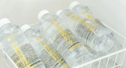 低配版娃哈哈，冲击10亿年销