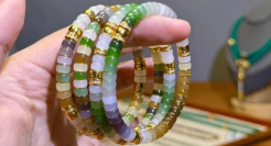 我在小红书卖手串，被文玩女孩抢疯了