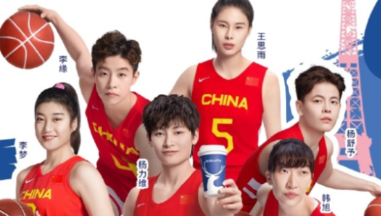 瑞幸x中国女篮，一起幸运在握