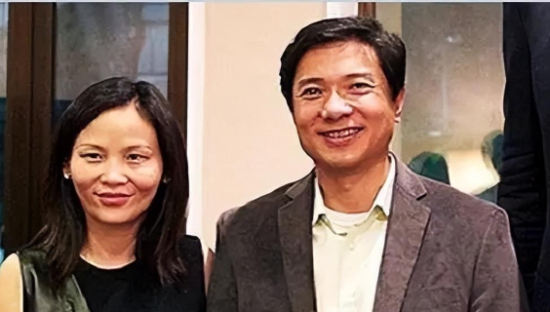 百度老板娘马冬敏再减持，网友：“萝卜快跑变成了东敏快跑”