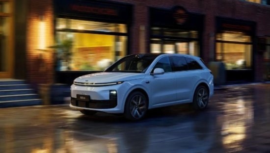 暴增823%！问界、理想已掌握“销量密码”，纯电动车难了！