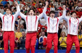 押宝郑钦文夺冠，网友：霸王茶姬蹭了个大的