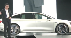 余承东摸着雷军大冒险