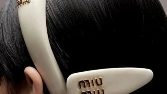 富贵千金们买爆Miu Miu