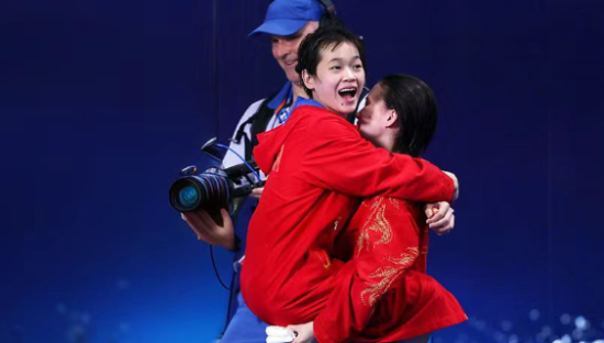 全红婵“带货”，比小杨哥还疯狂