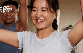 贾玲的“假代言”，掉进明星杀猪盘