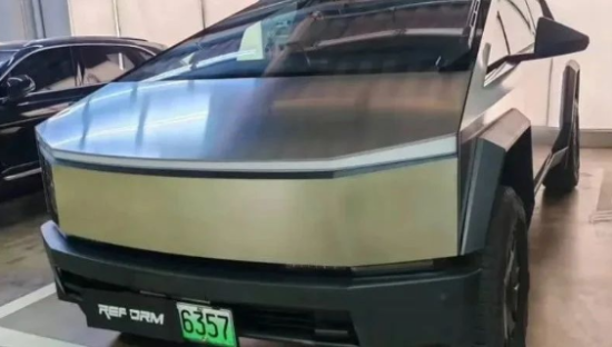 360万！二手绿牌Cybertruck开回家