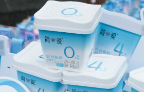 紧急下架，一年卖20亿的网红酸奶出事了