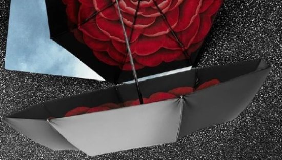 杨幂抢救失败，200亿大网红撑不住了