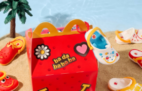 麦当劳xCROCS，潮流洞洞鞋挂坠