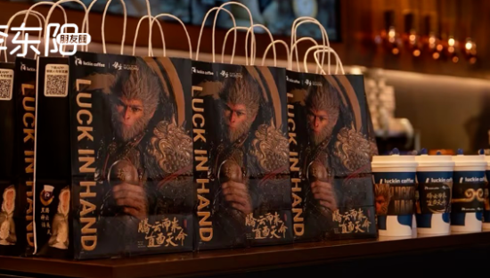 4年联名100次，瑞幸怎么越来越恐怖了