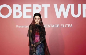 范冰冰“女巫装”亮相大秀，巴黎世家自愧不如