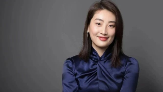 再遭背刺！宗馥莉上任仅7天，娃哈哈又摊上大事了