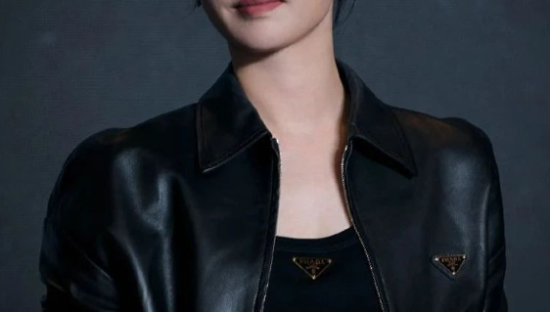 Prada的“开裆裤”被嘲出圈，LV看了都尴尬！