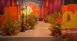 00后在麦当劳办婚礼，瑞幸赢麻了！