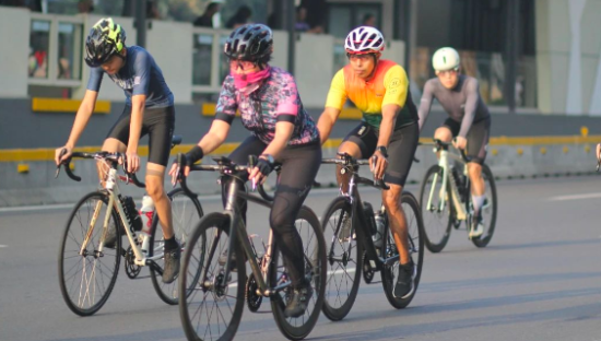 年轻人疯玩的骑行，带火年入过亿的生意