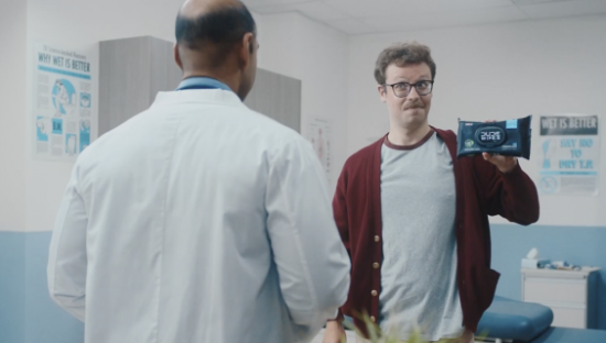 DUDE Wipes 湿厕纸，好癫的广告