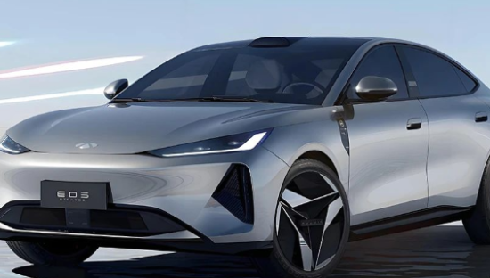 15万国产“帕拉梅拉”，盯上了小米SU 7