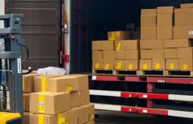 82亿件退换货，喂饱快递公司