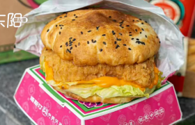 打工人最爱的汉堡，割不动了！