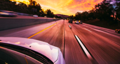 新造车10月成绩单：“老大”理想微跌，零跑小鹏创新高