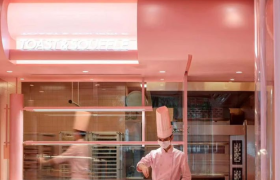 好利来的“美色营销”，征服靓仔靓女