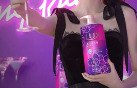 情色诱惑的力士沐浴露，反向塌房笑疯！