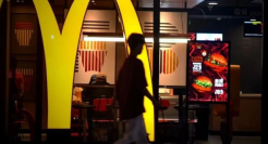 麦当劳突然“涨价”，2亿穷鬼遭背刺！