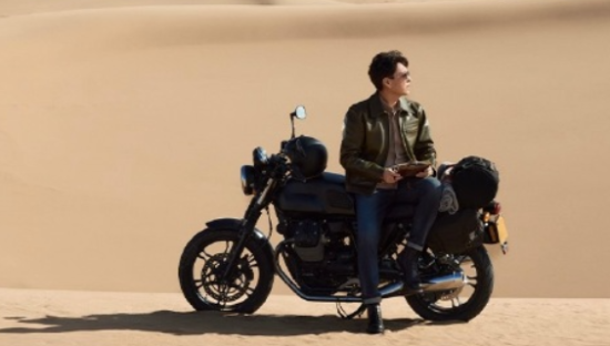 特仑苏×靳东，一起感受「沙漠岁月」