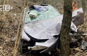 小米SU7坠崖，雷军又一次封神了