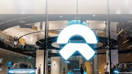 同样14.99W，你会买蔚来萤火虫，还是宝马Mini？