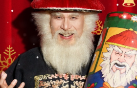 伊利中式圣诞老人「鳌拜」来了