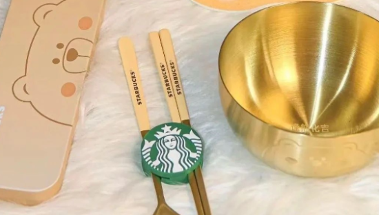 星巴克“金饭碗”火了，网友：奉旨乞食！