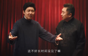 老白汾酒让于谦和20多年前的自己说相声