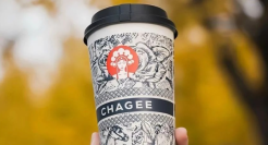 霸王茶姬“健康概念”引争议，奶茶脑袋不淡定了