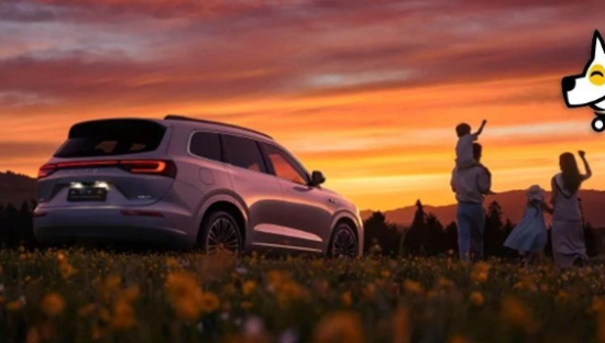 被撞烂的问界M7，让小红书摊上事了！