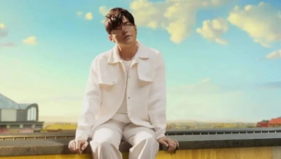 周杰伦代言“爆大雷”！网友：下一个成龙？